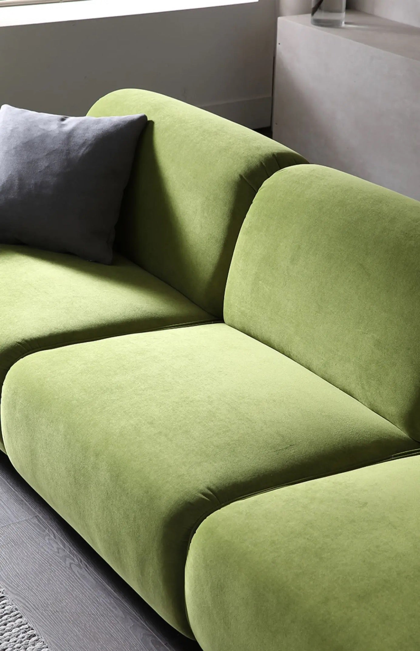 Sofá italiano de lujo con diseño de pulpo para sala de estar, pequeño sofá Vintage de terciopelo verde militar