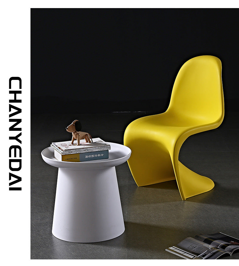 Pandong S-Type Dining Chair - Plastic, Stackable, Modern Design