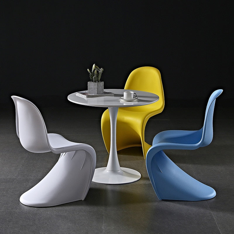 Pandong S-Type Dining Chair - Plastic, Stackable, Modern Design